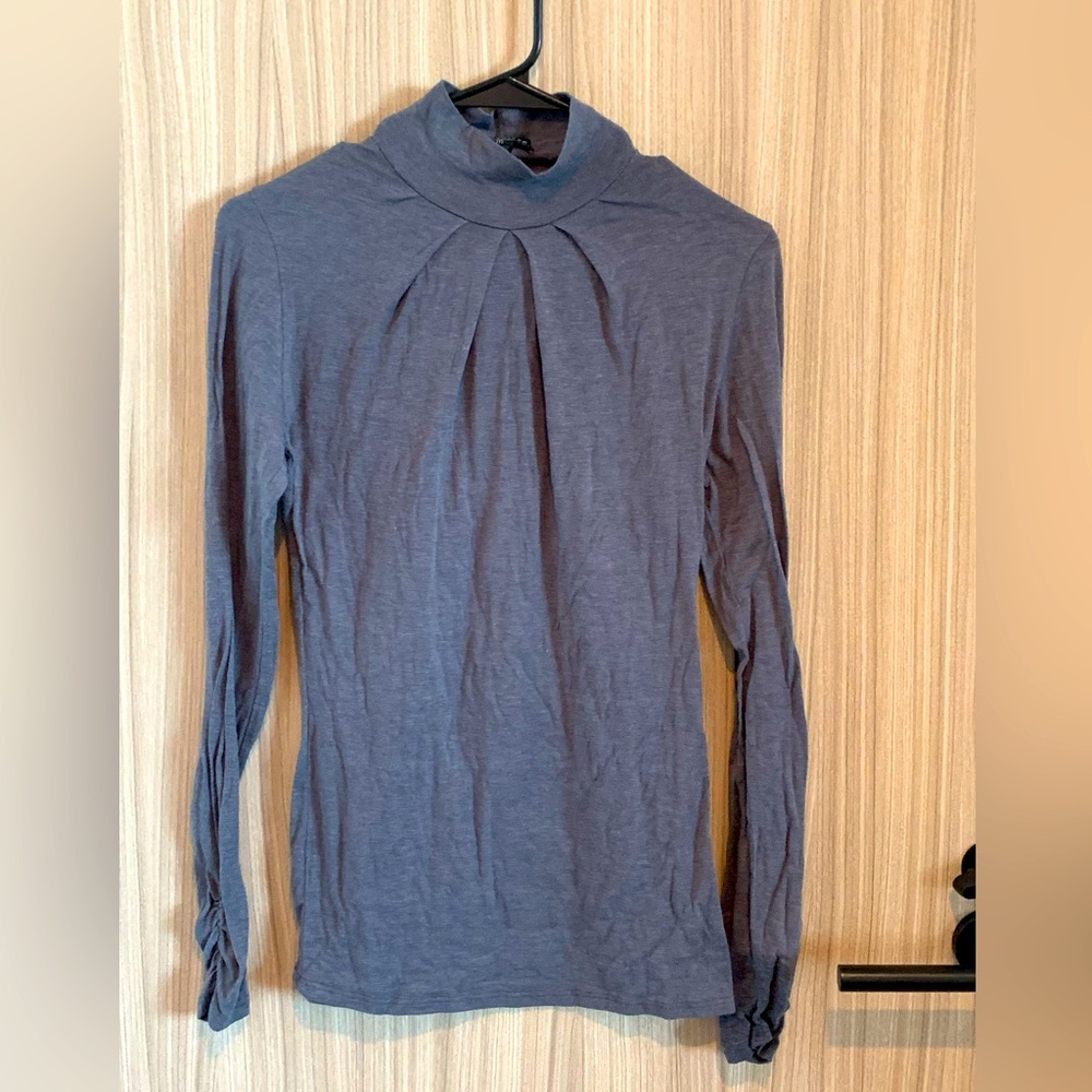 Twenty-one gray turtleneck sz. Medium